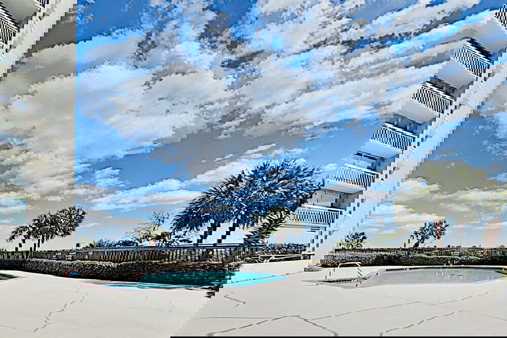 New Listing! Oceanfront Escape W / Pool Epic Views 3 Bedroom Condo - thumb 0