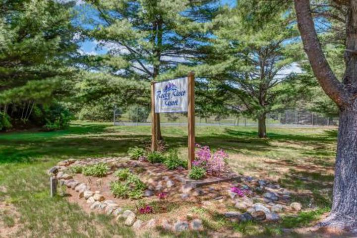 Rocky River Retreat - thumb 0