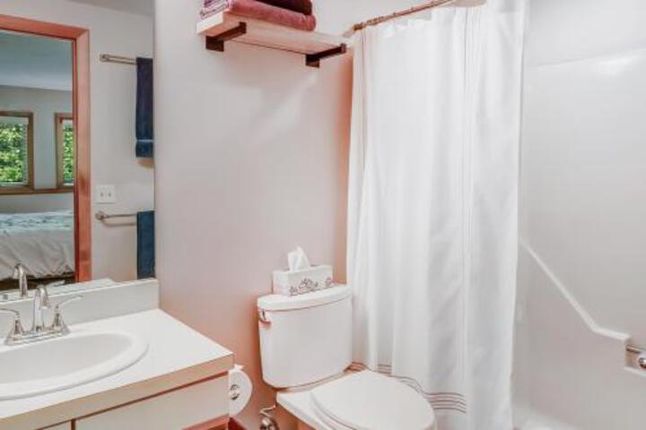 Rocky River Retreat - thumb 2