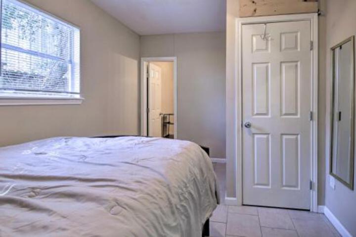 Renovated Houston Home 10 Miles To Downtown - thumb 0