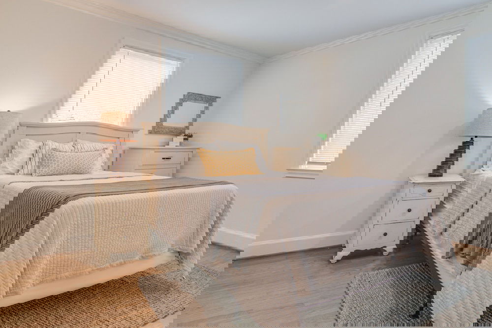 New Listing! Remodeled Getaway In Eclectic Enclave 2 Bedroom Home - thumb 3