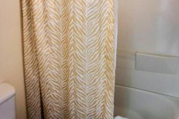 405E Regency Towers - thumb 5