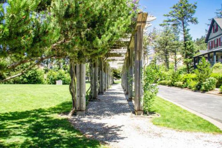 New Listing! Olivia Beach Estate W / Hot Tub Home - thumb 1