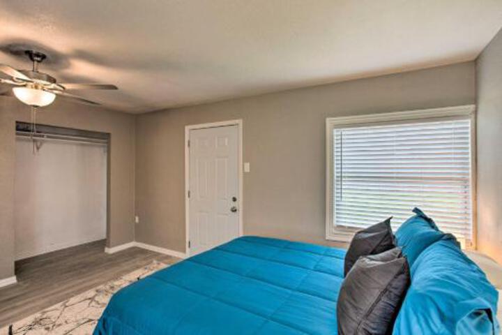 Modern Family Home With Yard Less Than 1Mi To Cowboys Stadium - thumb 1