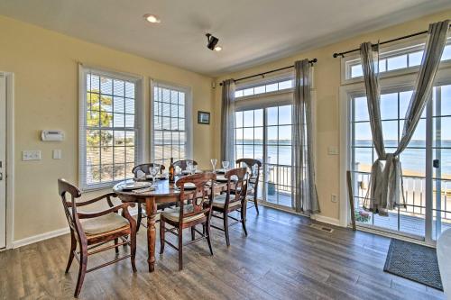 Mobjack Bay Beach House W / Waterfront Views! - thumb 4