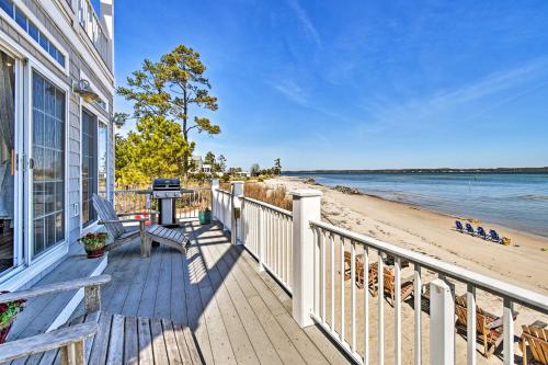 Mobjack Bay Beach House W / Waterfront Views! - thumb 6
