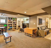 Cozy Updated Home by Fountain Lake  Main St - Accommodation Dallas