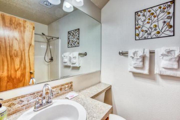 Beaches Inn | Puffins Place Cabana - thumb 4