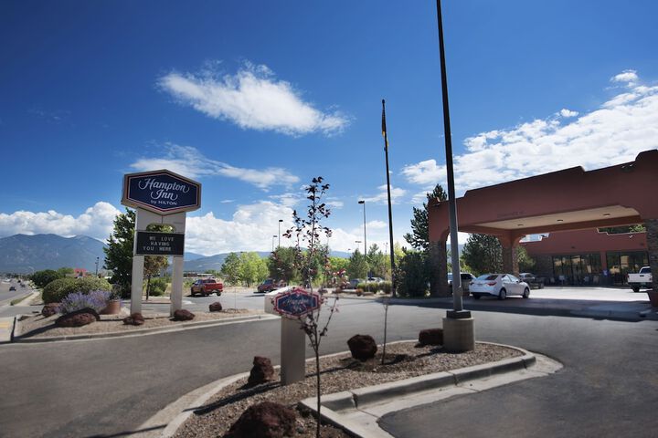 Hampton Inn Taos - thumb 2
