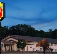 Super 8 by Wyndham Algona - Accommodation Dallas