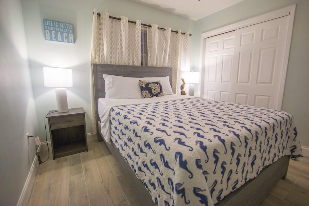 Golden Coast Cottage - thumb 4