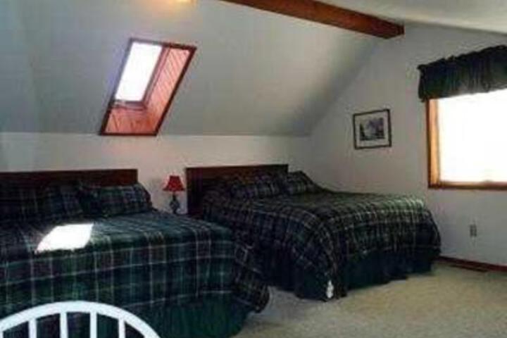 Birch Lake Paradise - thumb 2