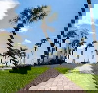 Island House Beach Resort - Accommodation Dallas