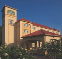 La Quinta Inn  Suites by Wyndham Norfolk Airport - Accommodation Dallas