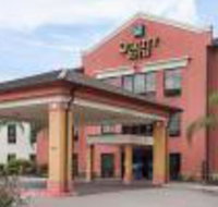 Quality Suites - Accommodation Dallas