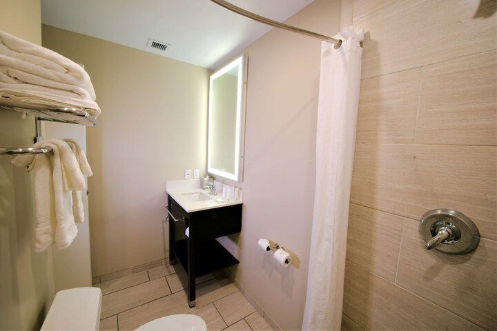 Radisson Resort At The Port - thumb 4