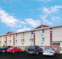 Super 8 by Wyndham Kenosha/Pleasant Prairie - Accommodation Dallas