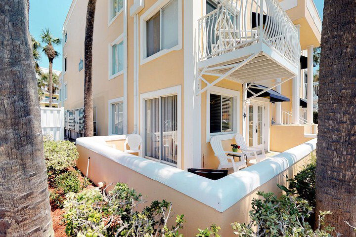 Royal Mansions Resort - thumb 1