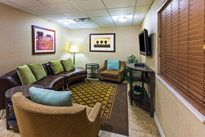 Candlewood Suites Owasso, An IHG Hotel - thumb 4