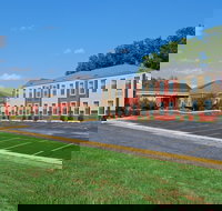 Clarion Pointe Corydon - Accommodation Dallas