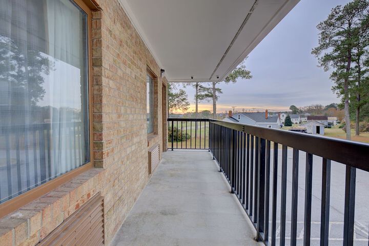 Quality Inn & Suites - thumb 5