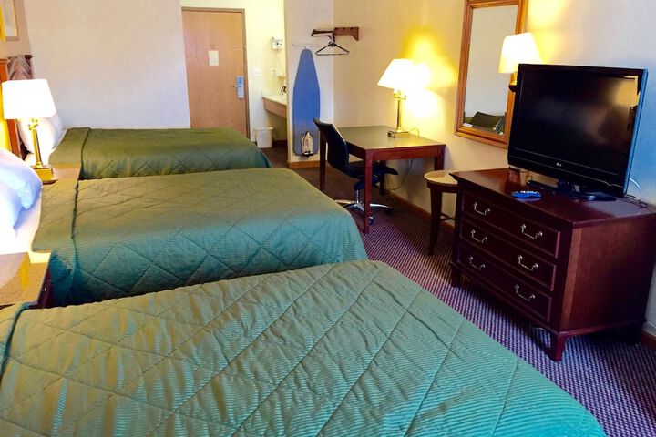 Executive Inn And Suites - thumb 3