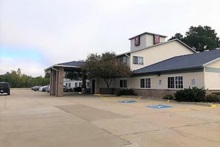 Regency Inn - thumb 1