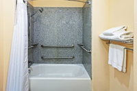 Holiday Inn Express Cleveland an IHG Hotel