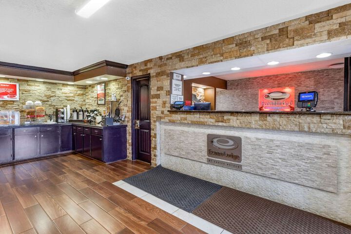 Econo Lodge - thumb 1