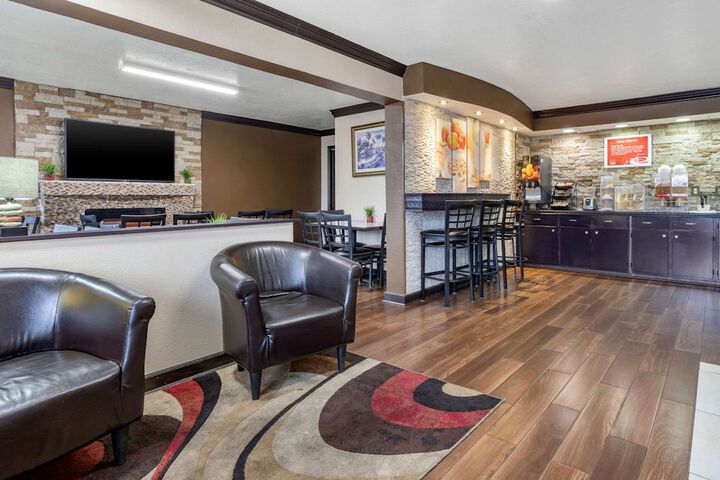 Econo Lodge - thumb 2