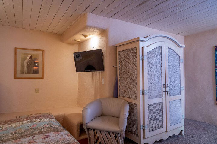 The Historic Taos Inn - thumb 6