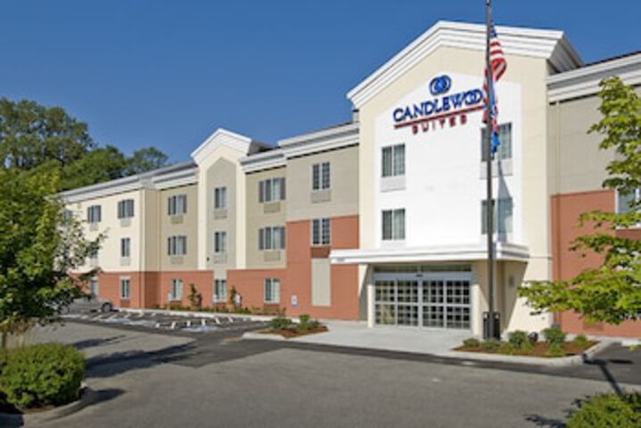 Candlewood Suites Burlington South, An IHG Hotel - thumb 0