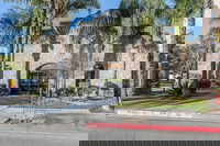 Pomona Ca Accommodation Dallas