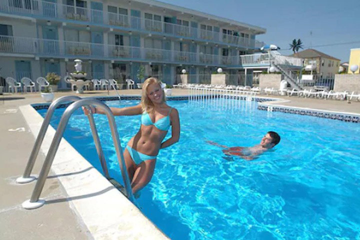 The Caprice Motel - thumb 2