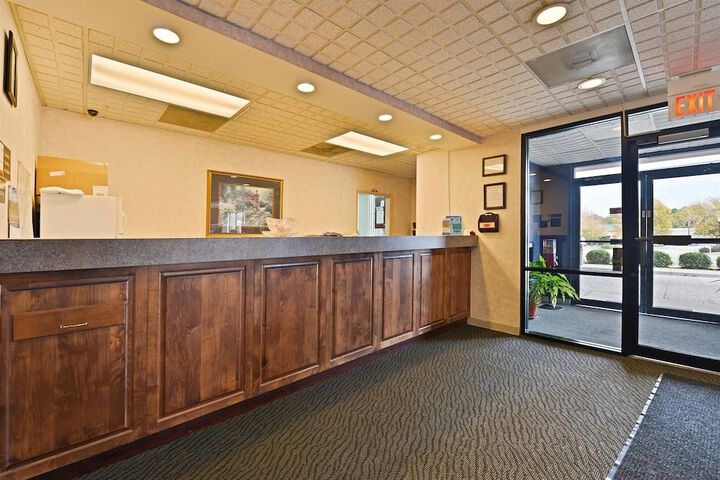 Americas Best Value Inn Aiken - thumb 2