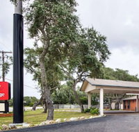 Econo Lodge Inn  Suites Fulton Rockport - Accommodation Dallas