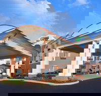 Holiday Inn Express  Suites Akron Regional Airport Area an IHG Hotel - Accommodation Dallas