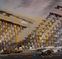 La Quinta Inn  Suites by Wyndham Springfield MA - Accommodation Dallas