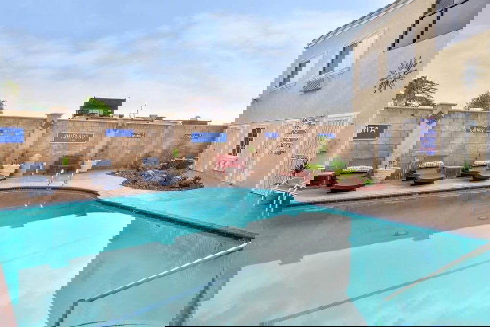 Americas Best Value Inn & Suites El Monte Los Angeles - thumb 3