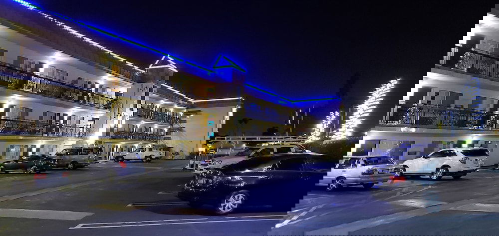 Americas Best Value Inn & Suites El Monte Los Angeles - thumb 2