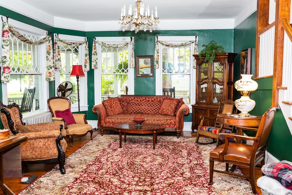 The Charleston Inn - thumb 6