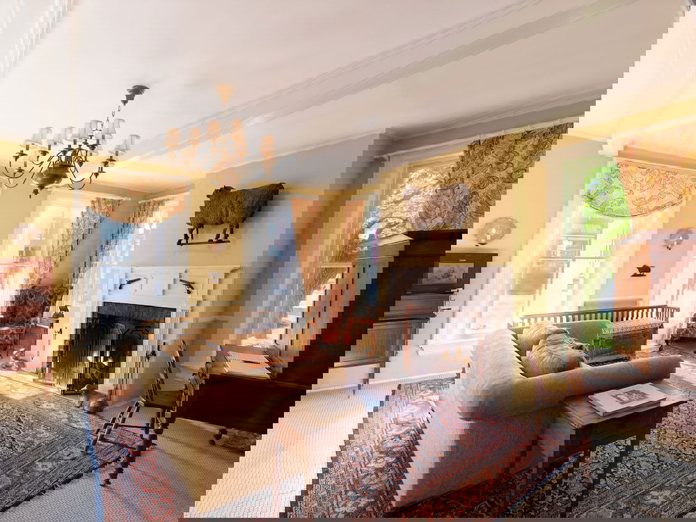 The Golden Lamb - thumb 1