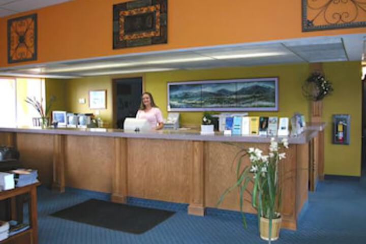 Pagosa Springs Inn & Suites - thumb 0