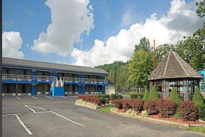 Mountain Empire Motel - thumb 6