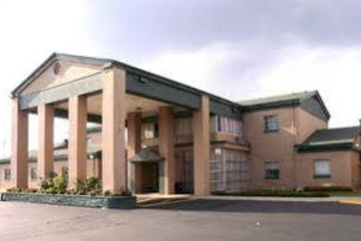 Welcome Inn & Suites - thumb 0