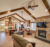 Aspenwood Manor - Accommodation Dallas