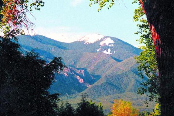 Touchstone Inn - thumb 4