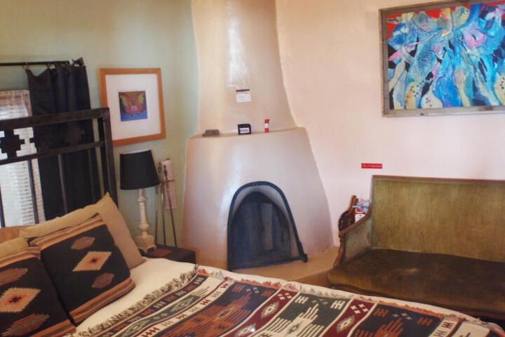 Touchstone Inn - thumb 3