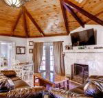 Harmony Hilltop Hideaway 3BR / 2BA - Accommodation Dallas