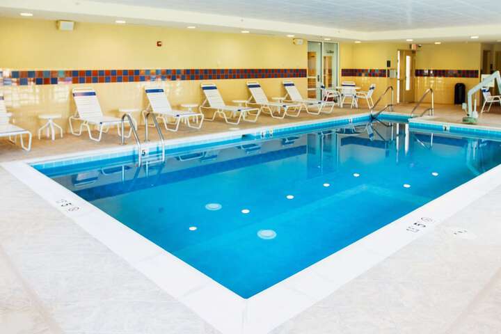 Hampton Inn Gloucester - thumb 3